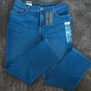 ✏✏✏Lee Jeans Size 16 short
